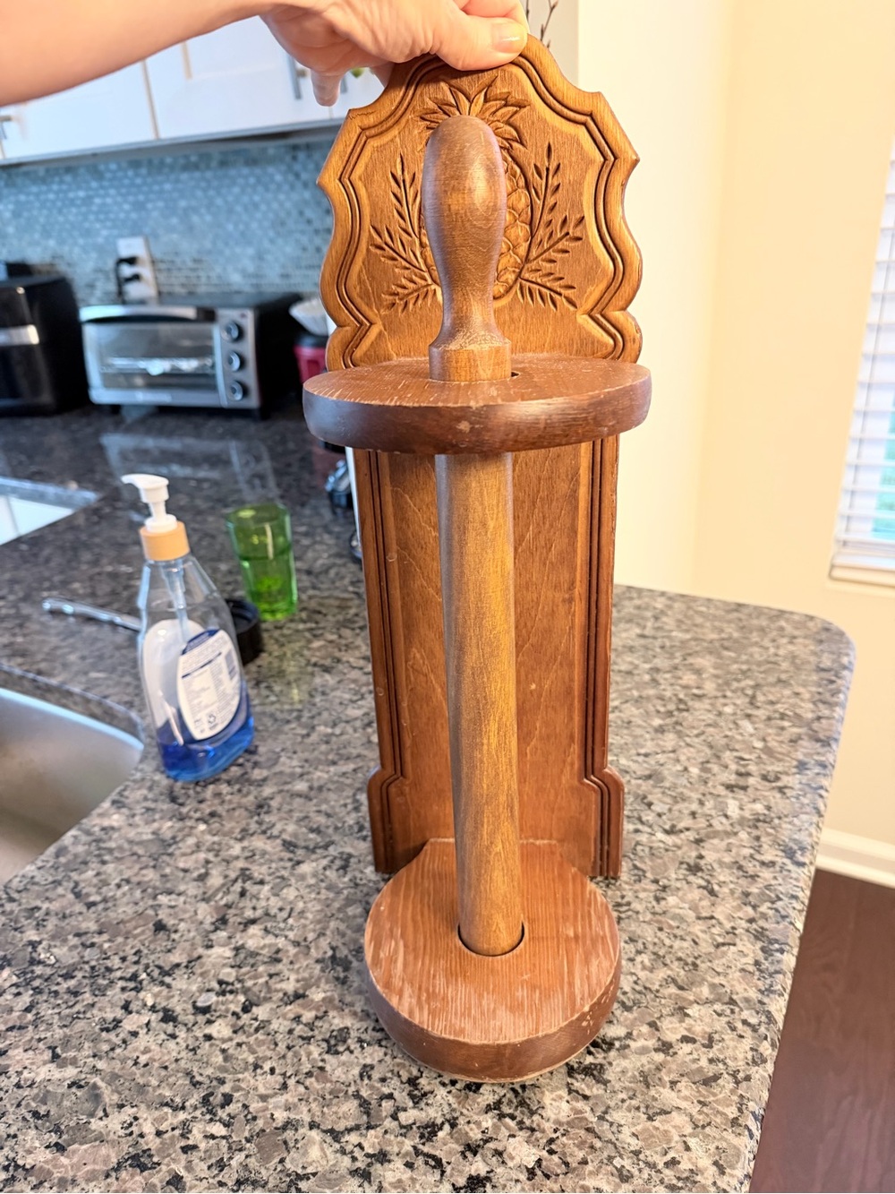 Vtg Wooden Wall-Mounted pineapple motif Paper Towel Holder - Brown